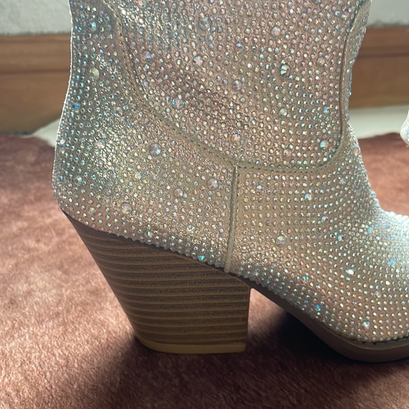 NEVER WORN bling boots - Picture 2 of 3